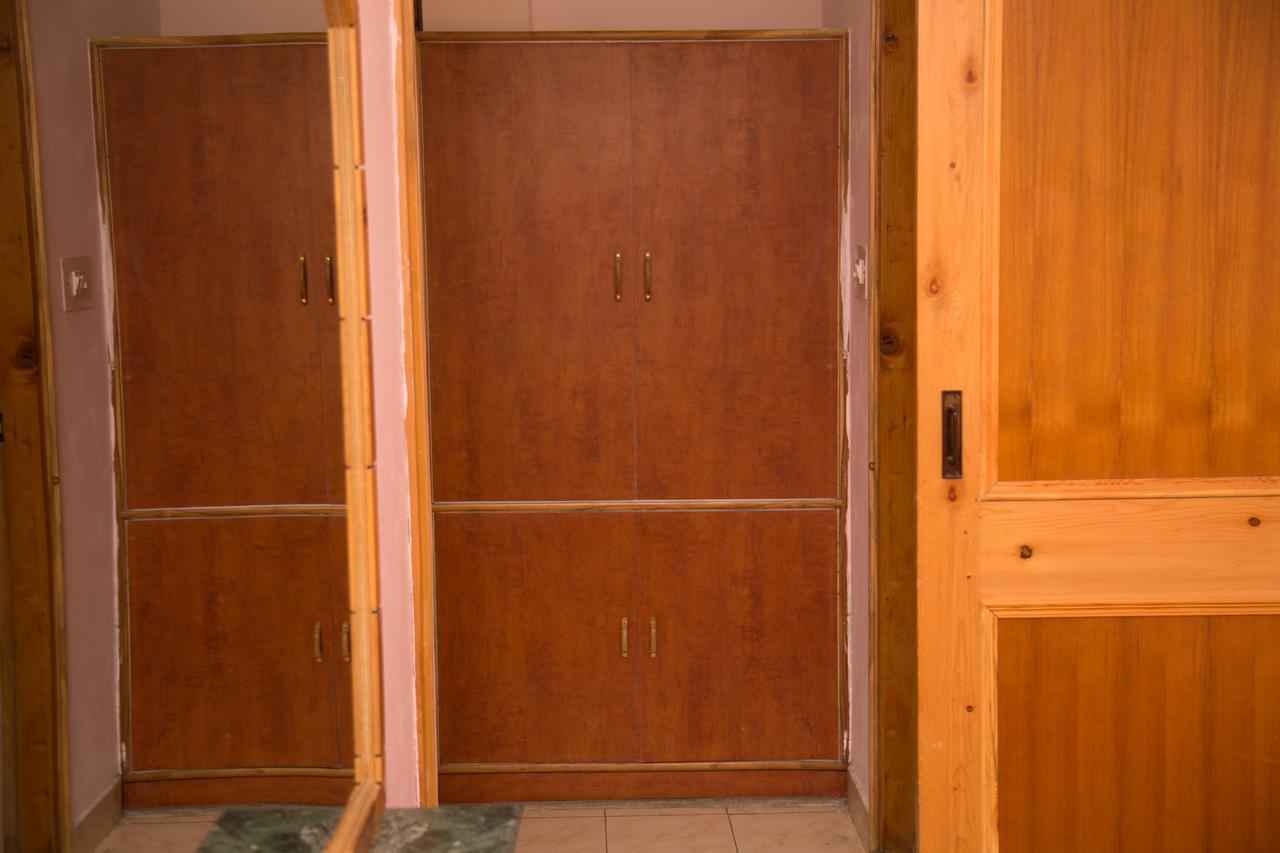 Hotel Satkar Residency - Riverside Old Manali Екстер'єр фото